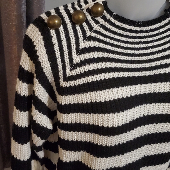 For the Republic  sweater size M - Picture 2 of 3